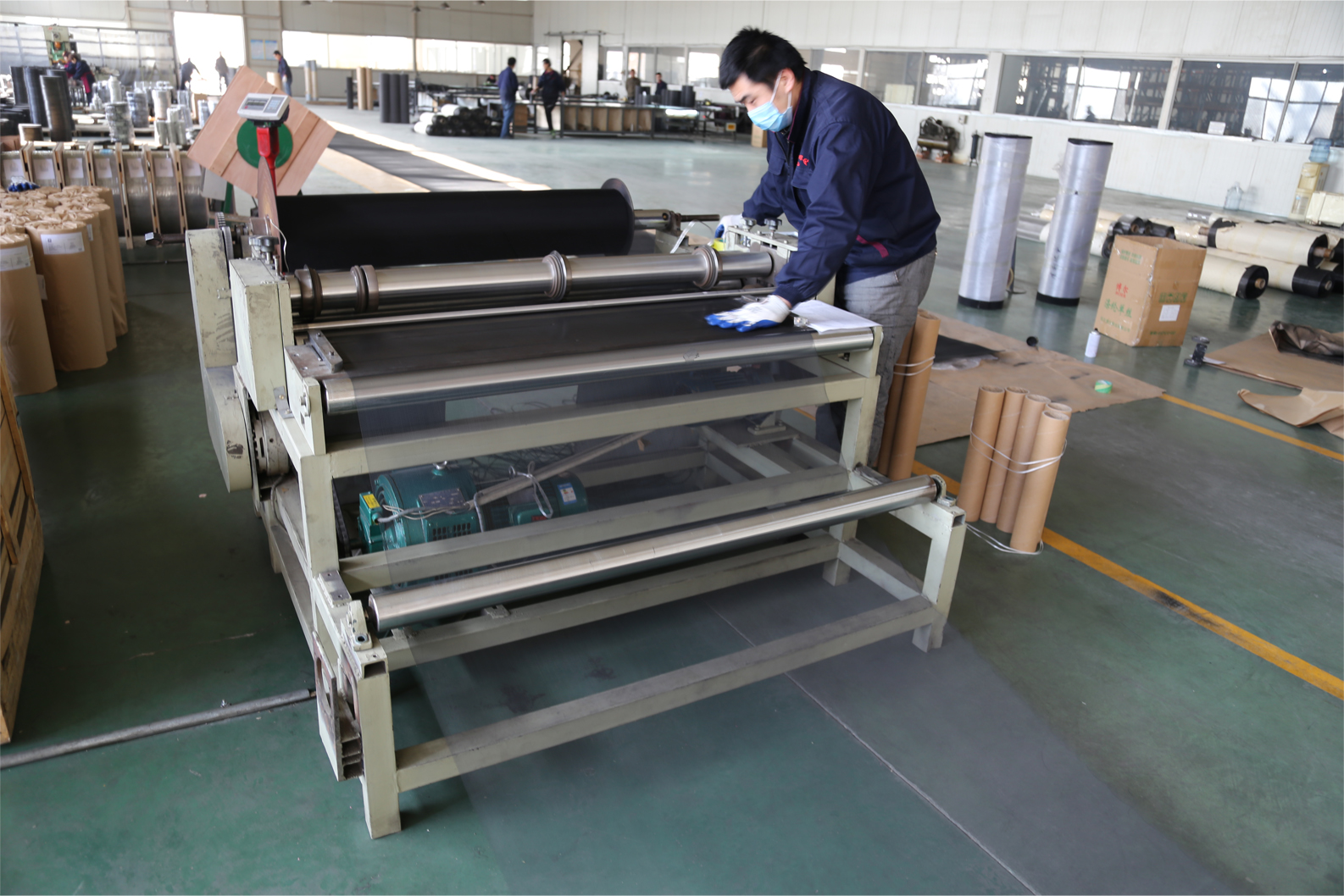 2、裁条 cut strips